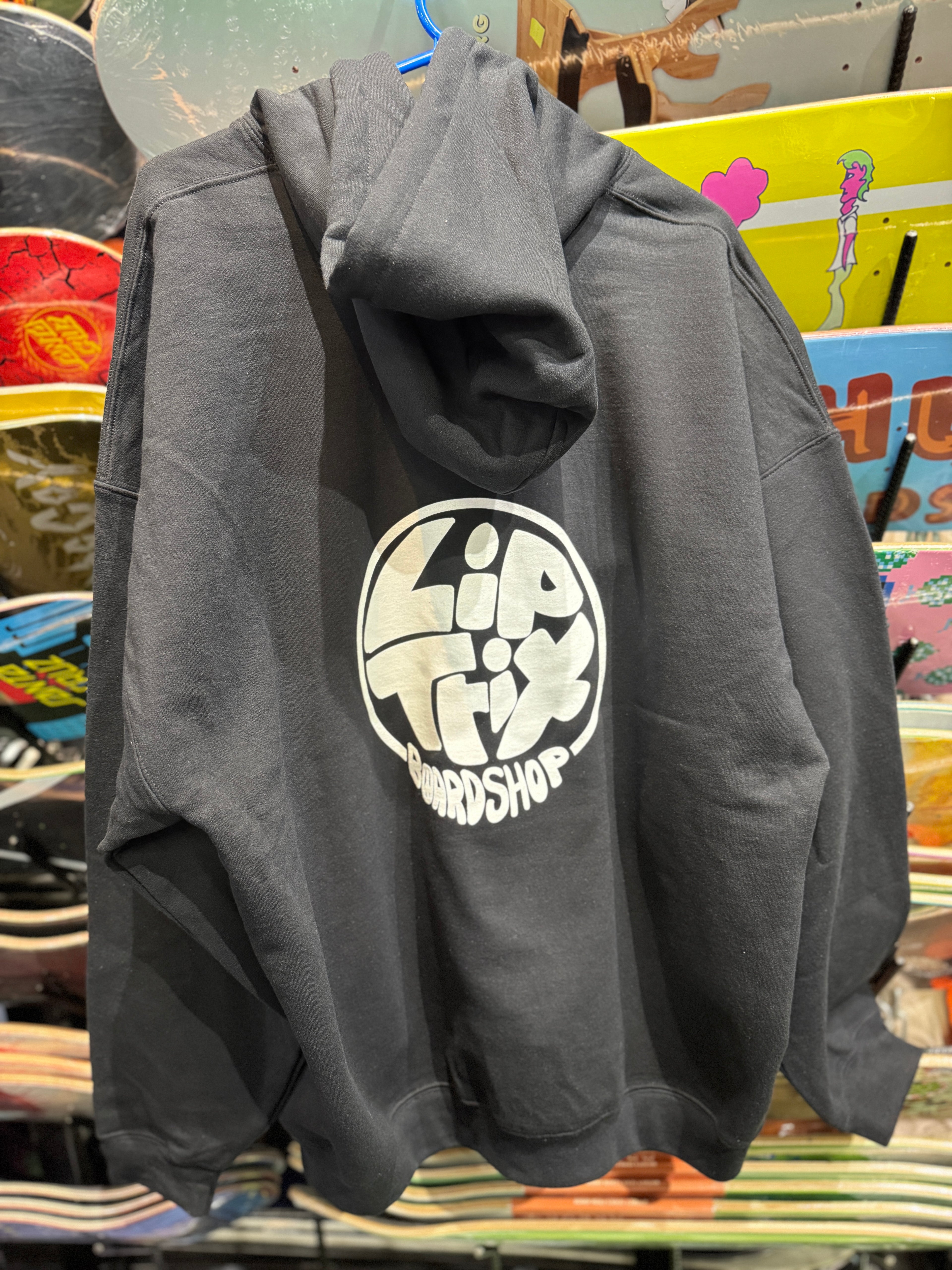 Lip Trix Boardshop: Circle Logo Pull Over Hoodie - Black