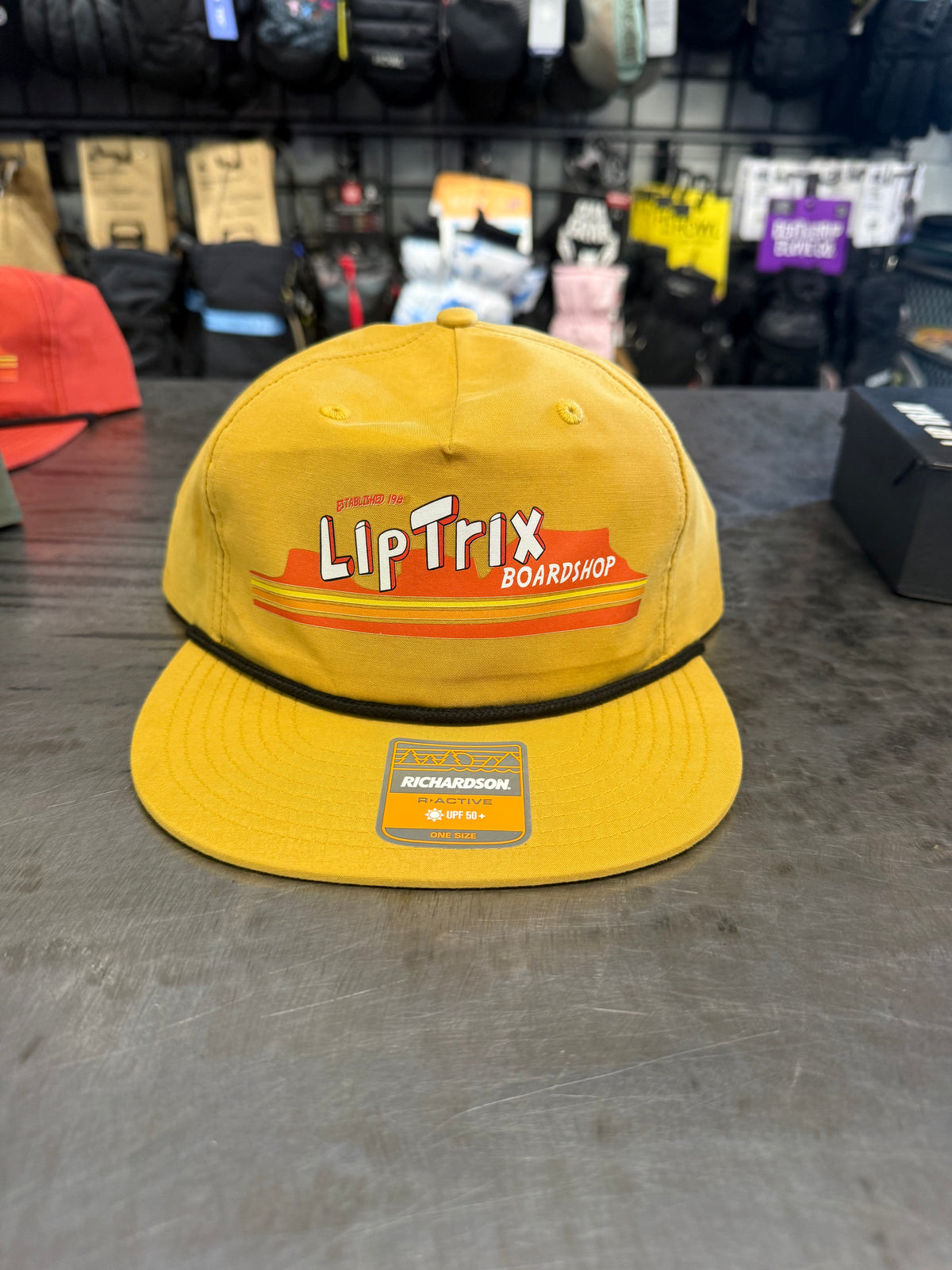 Lip Trix Boardshop: Red Mountains Richardson Hat