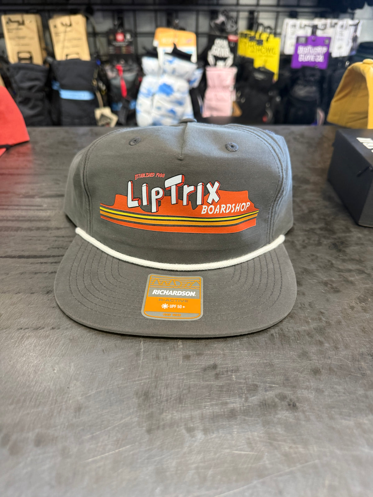 Lip Trix Boardshop: Red Mountains Richardson Hat