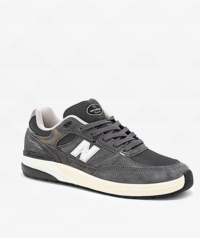 New Balance Numeric: 933 Andrew Reynolds - Grey/White (Wide)